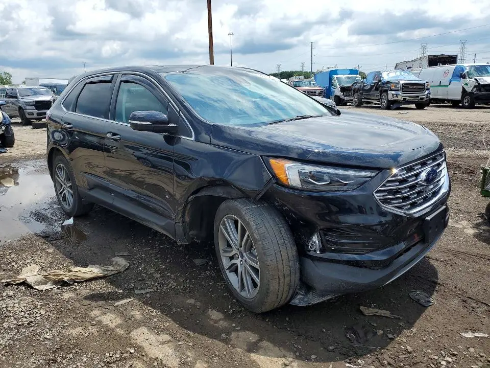 2022 FORD EDGE TITANIUM  