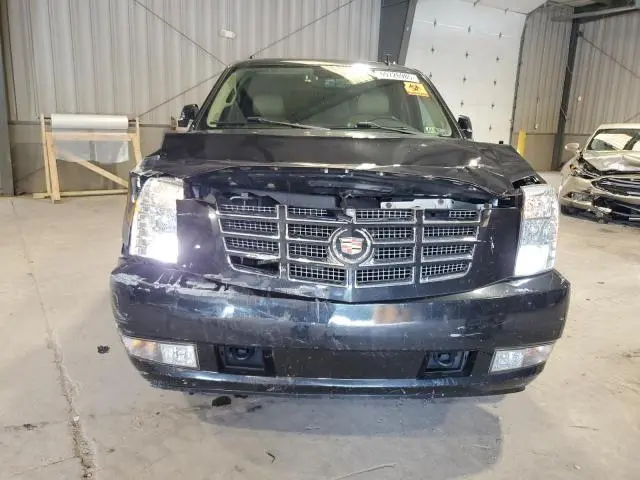 2013 CADILLAC ESCALADE ESV LUXURY  