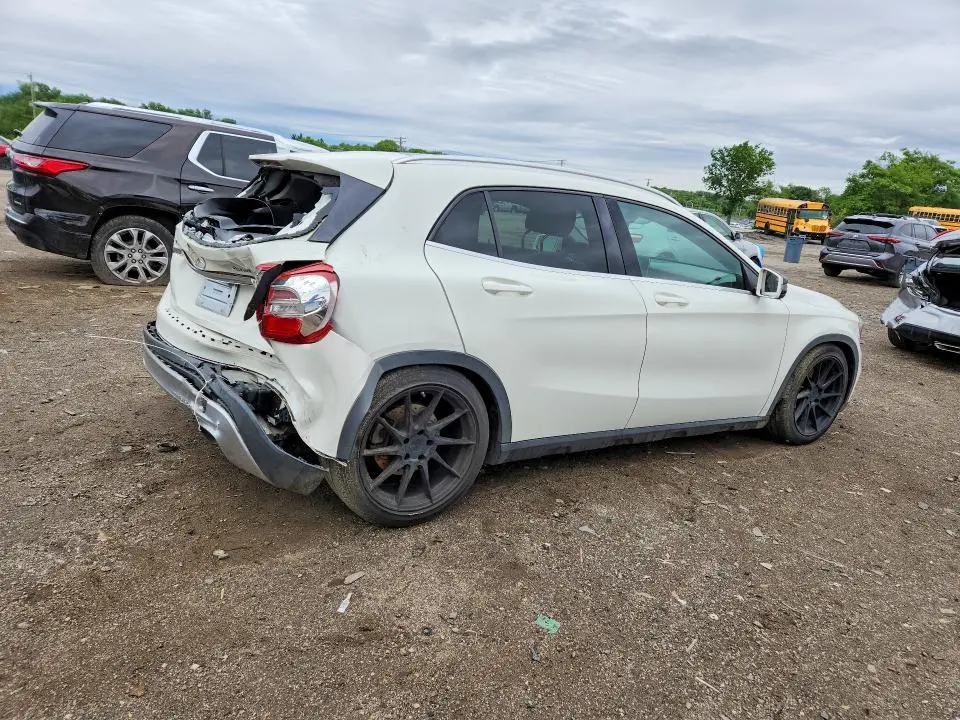 2015 MERCEDES-BENZ GLA 250 4MATIC  