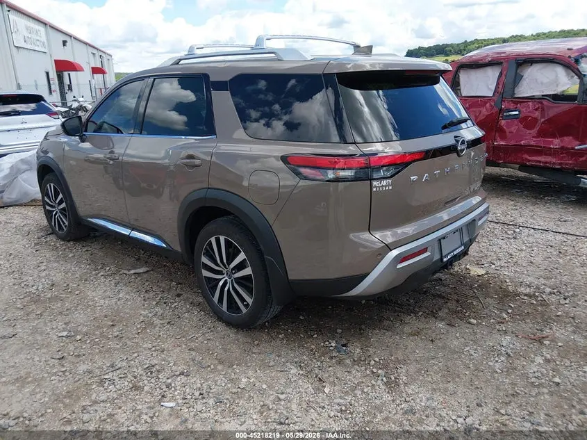 2024 NISSAN PATHFINDER PLATINUM FWD