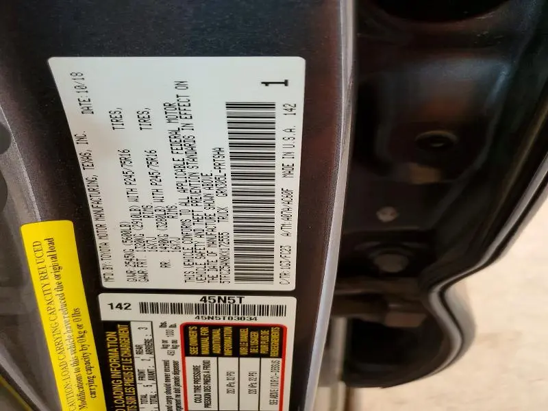 2019 TOYOTA TACOMA SR5 V6  