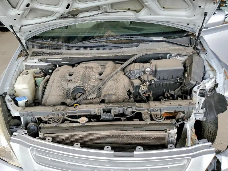 2010 KIA SEDONA LX  