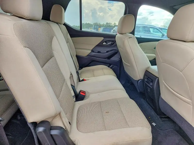 2022 CHEVROLET TRAVERSE LT  