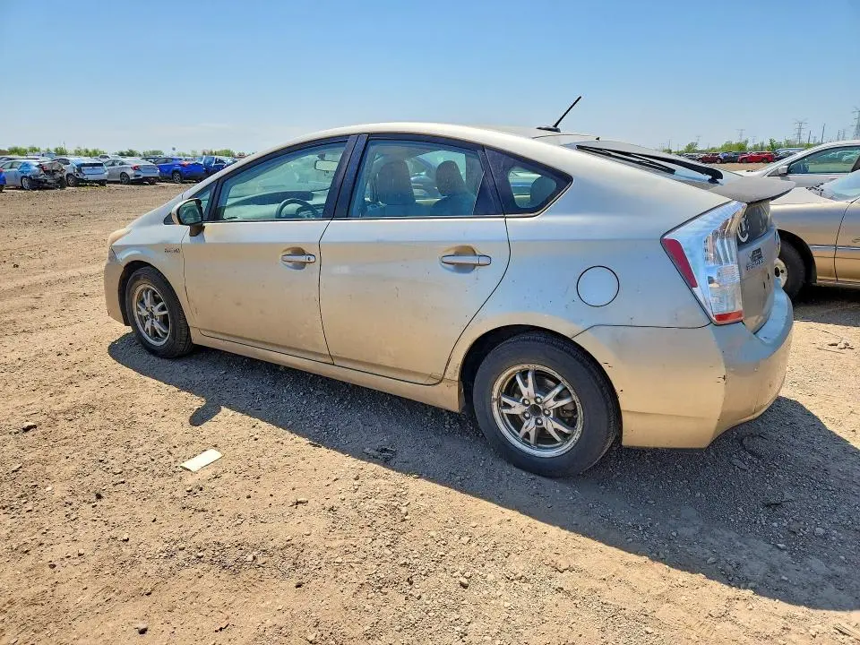 2010 TOYOTA PRIUS III  