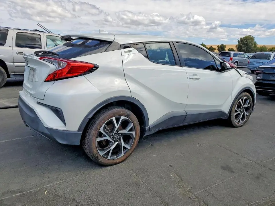 2018 TOYOTA C-HR XLE PREMIUM  