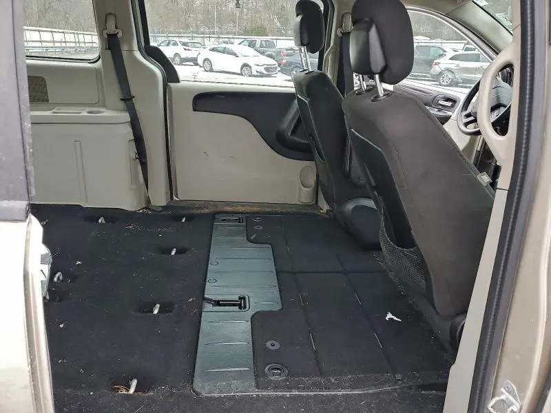 2015 DODGE GRAND CARAVAN SE  