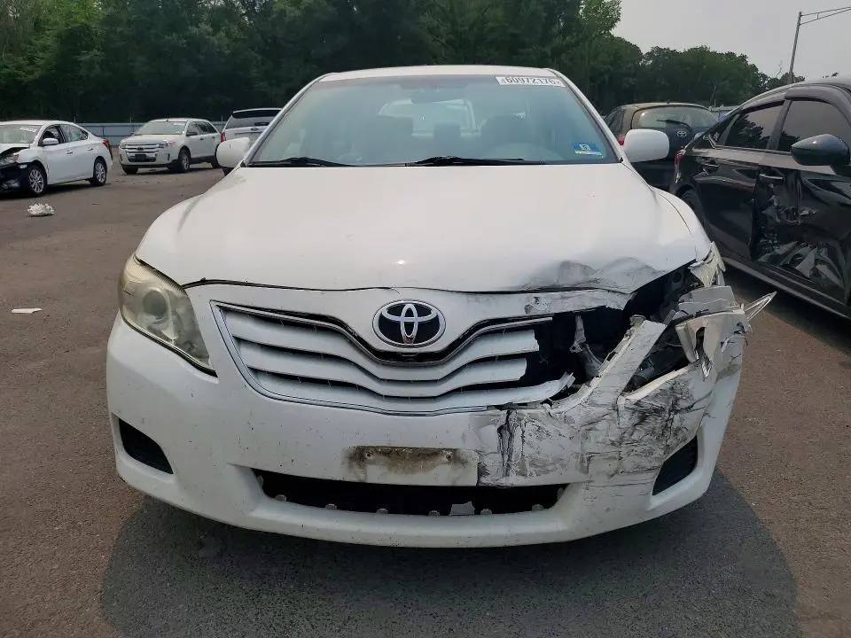 2011 TOYOTA CAMRY LE  