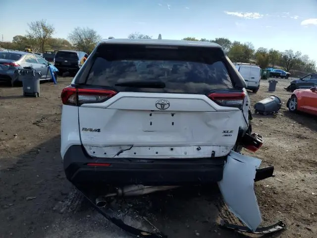 2020 TOYOTA RAV4 XLE  
