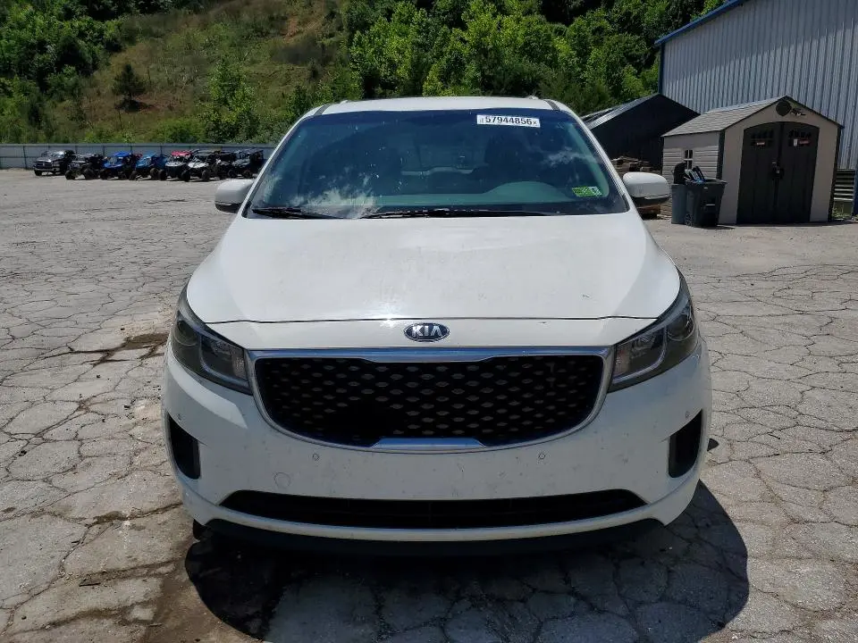 2017 KIA SEDONA LX  