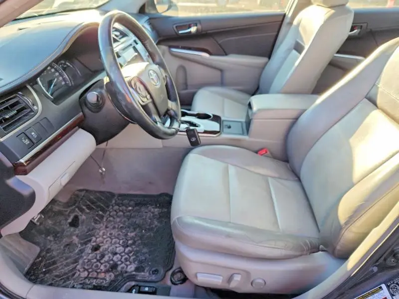 2014 TOYOTA CAMRY SE  