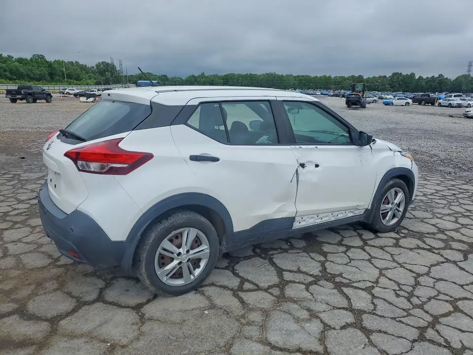 2020 NISSAN KICKS S  