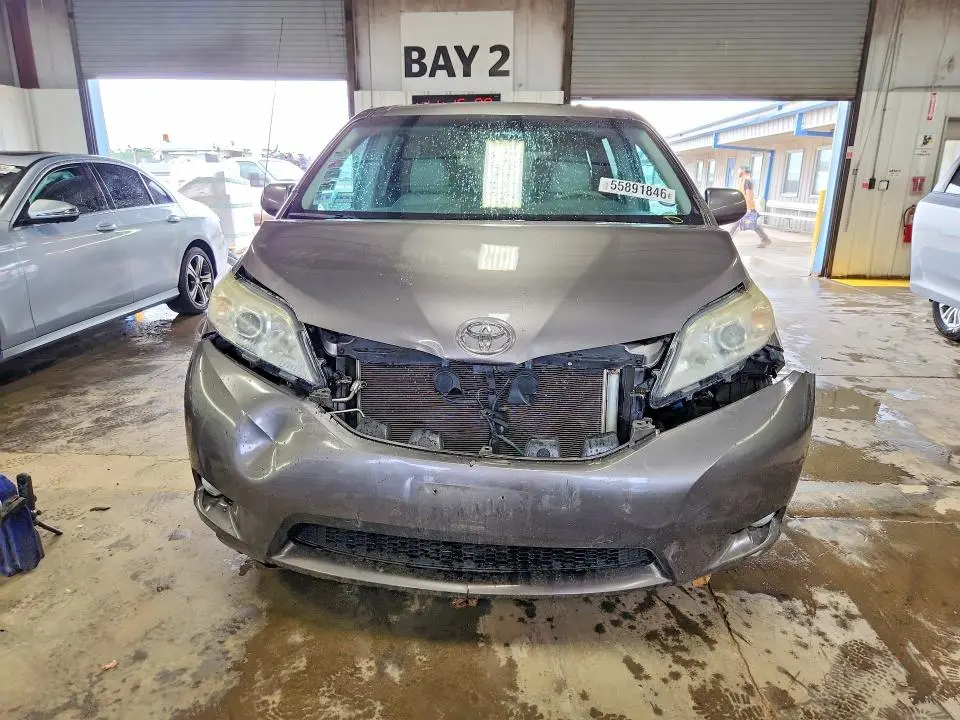 2011 TOYOTA SIENNA XLE 8-PASSENGER  