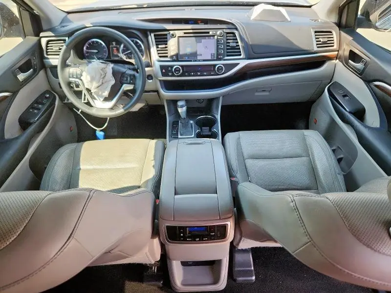 2016 TOYOTA HIGHLANDER LIMITED  