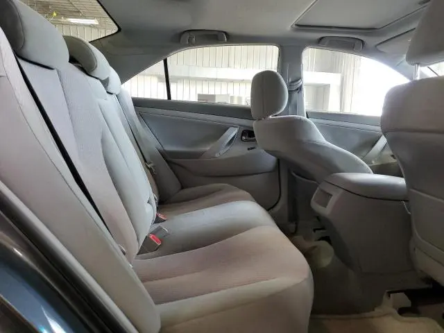 2010 TOYOTA CAMRY BASE  