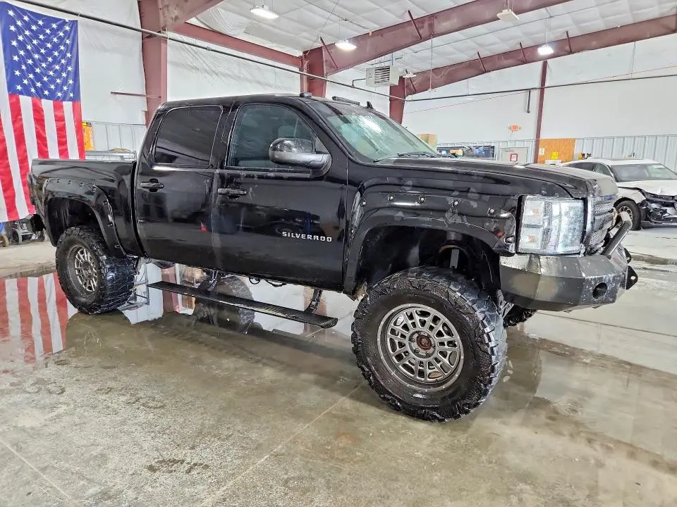2011 CHEVROLET SILVERADO K1500 LT  