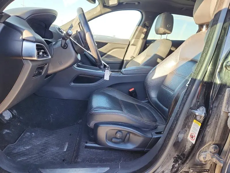 2018 JAGUAR F-PACE PRESTIGE  