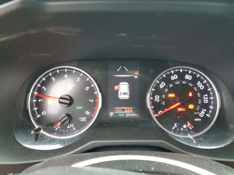 2020 TOYOTA RAV4 XLE  