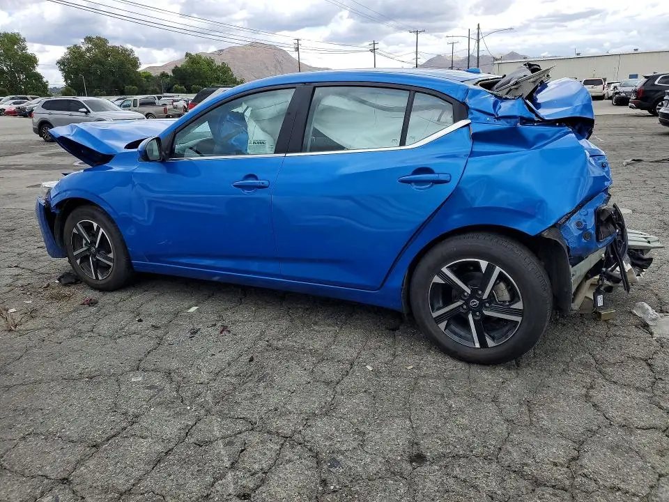 2025 NISSAN SENTRA SV  