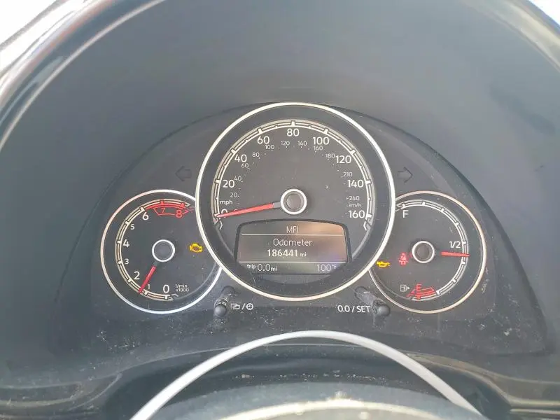 2019 VOLKSWAGEN BEETLE S  
