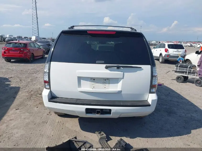 2013 GMC YUKON SLE
