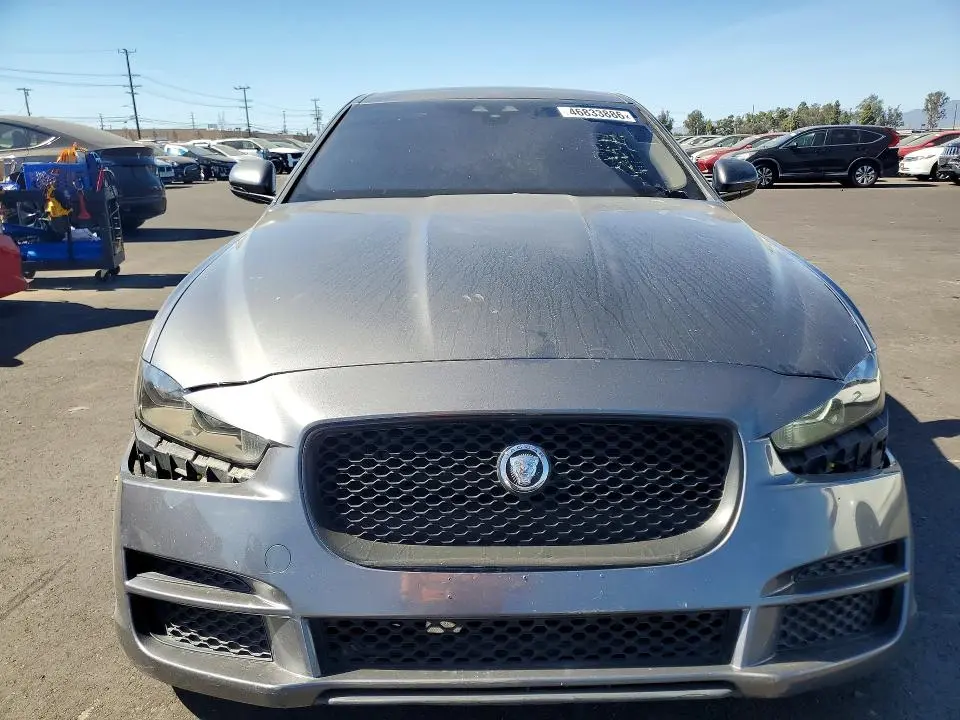 2017 JAGUAR XE PREMIUM  