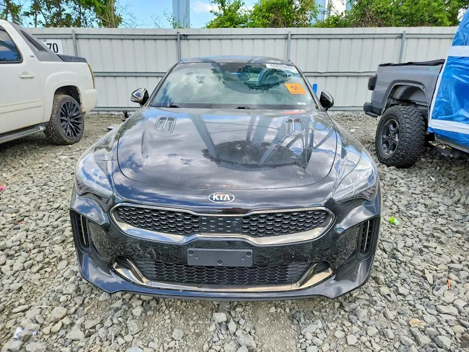 2021 KIA STINGER GT2  
