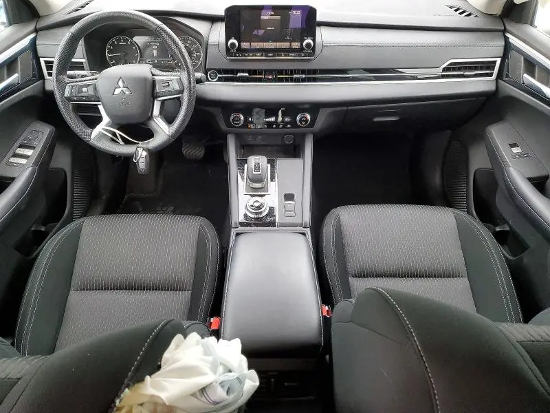 2022 MITSUBISHI OUTLANDER ES  