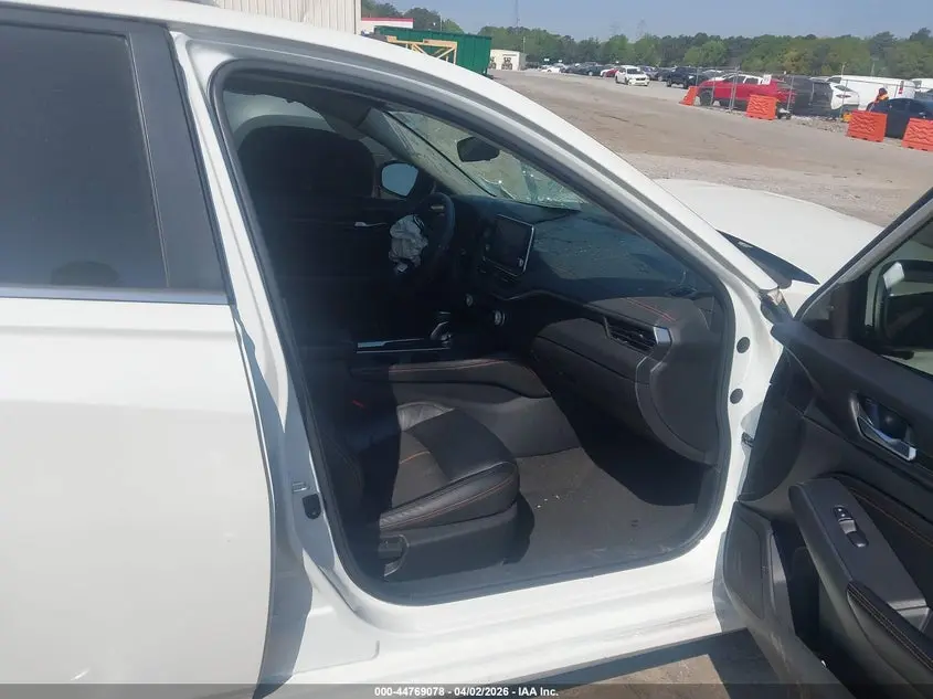 2021 NISSAN ALTIMA SR FWD