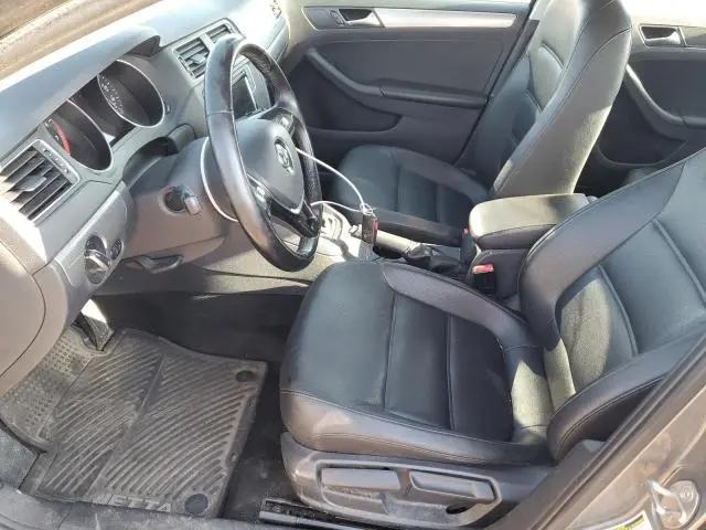 2017 VOLKSWAGEN JETTA SE  
