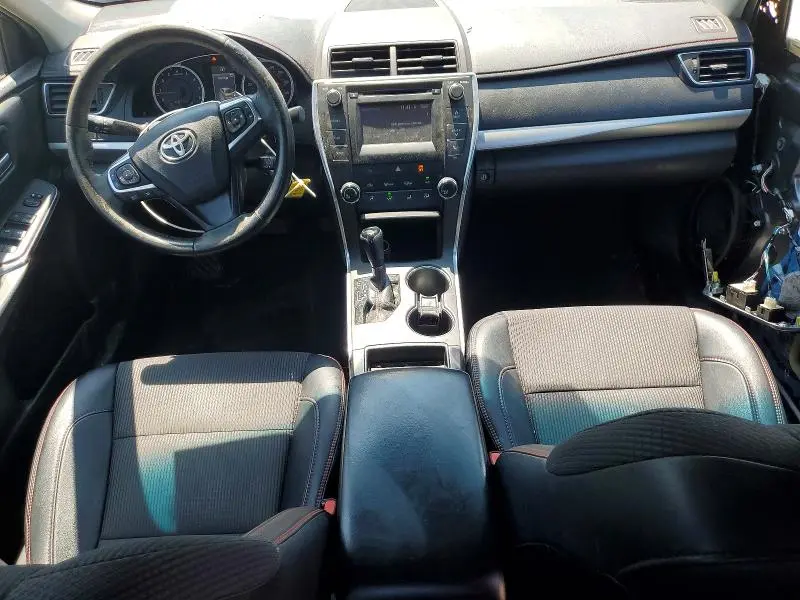2016 TOYOTA CAMRY SE  
