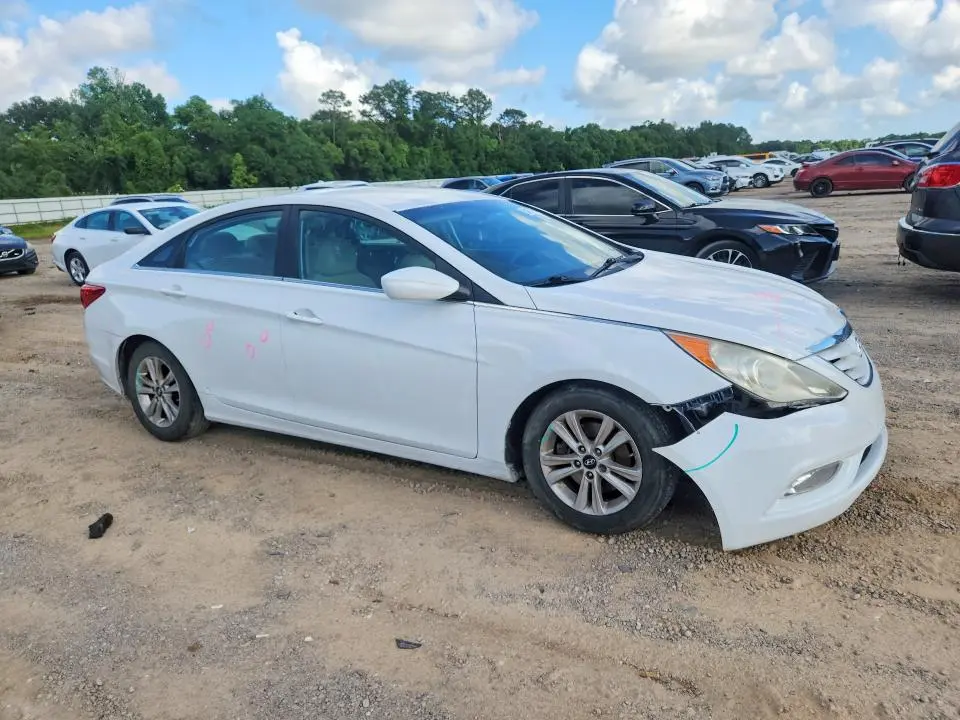 2013 HYUNDAI SONATA GLS  