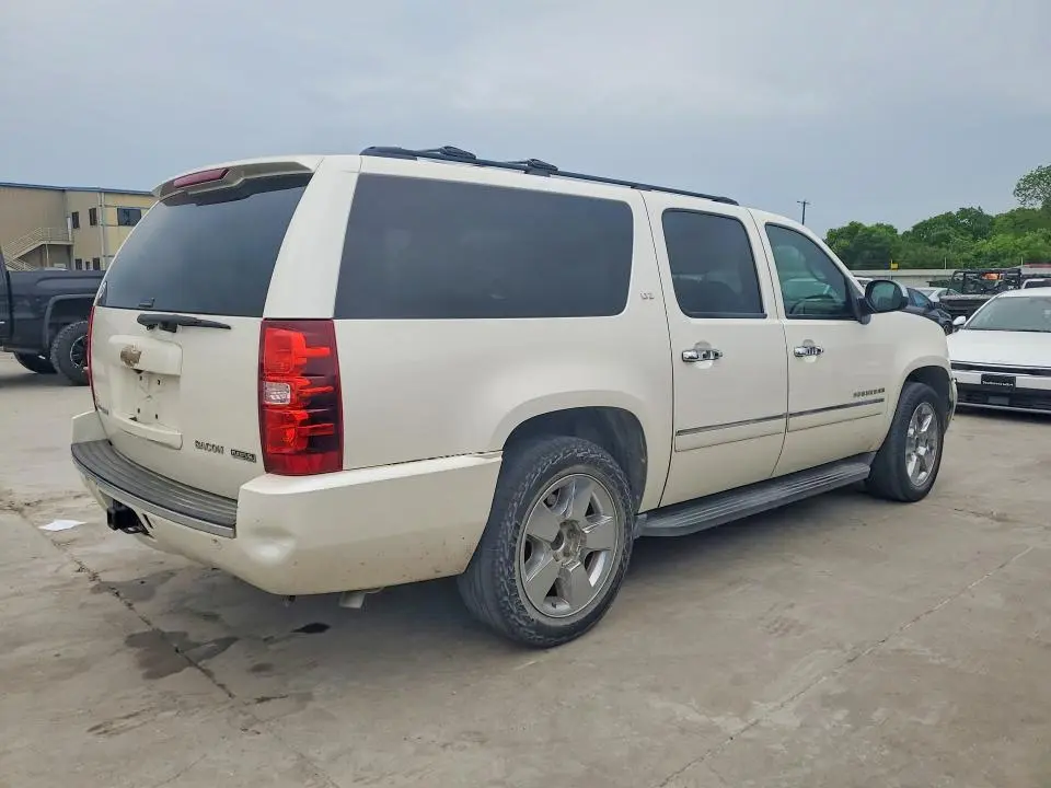 2011 CHEVROLET SUBURBAN C1500 LTZ  
