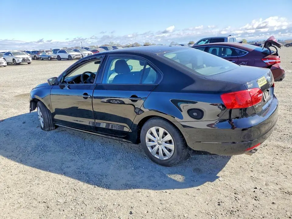 2013 VOLKSWAGEN JETTA BASE  