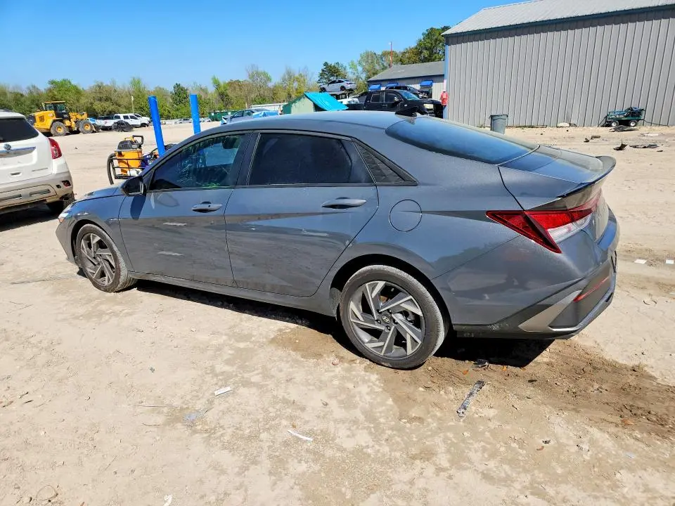 2025 HYUNDAI ELANTRA SEL SPORT  