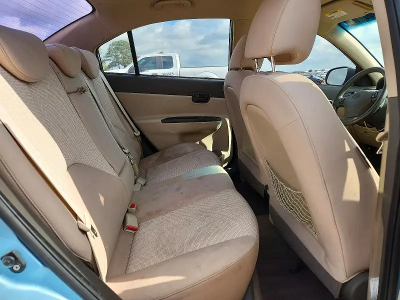 2010 HYUNDAI ACCENT GLS  