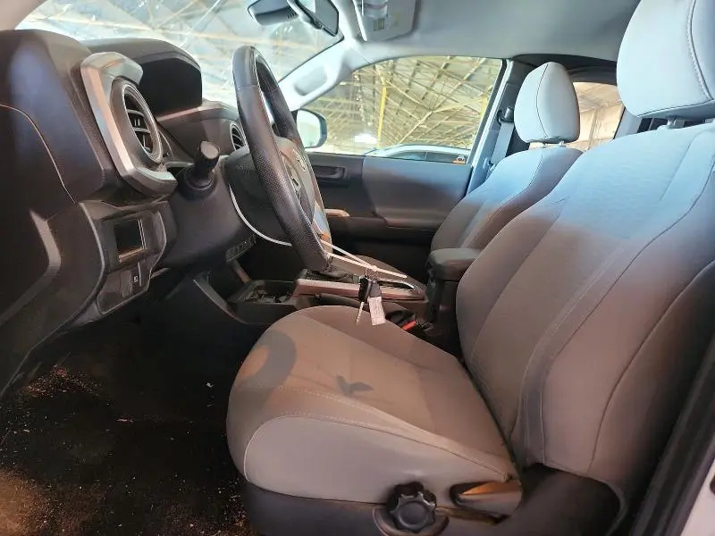 2019 TOYOTA TACOMA SR5 V6  