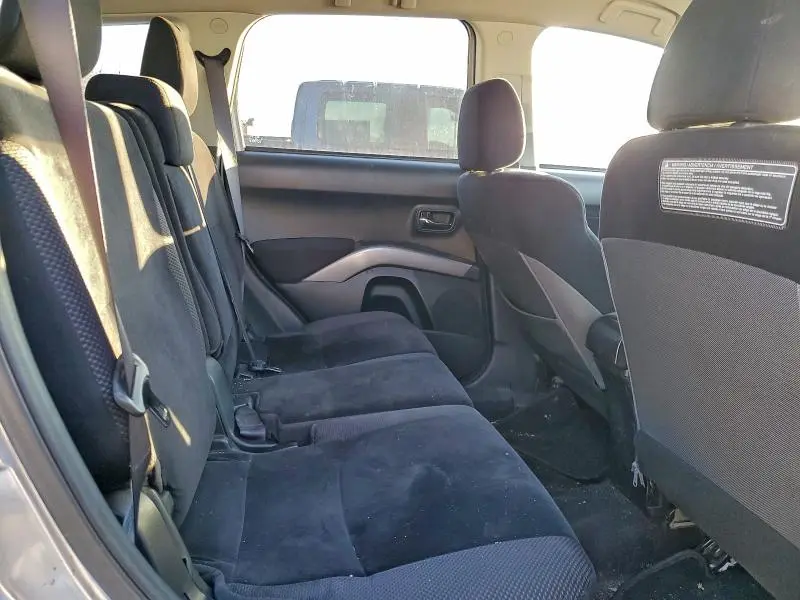 2012 MITSUBISHI OUTLANDER ES  