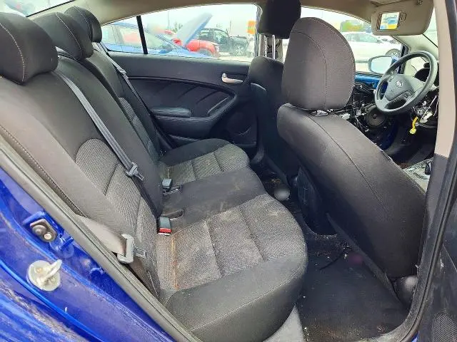 2017 KIA FORTE LX  