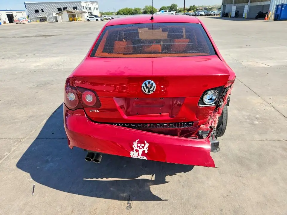2010 VOLKSWAGEN JETTA   