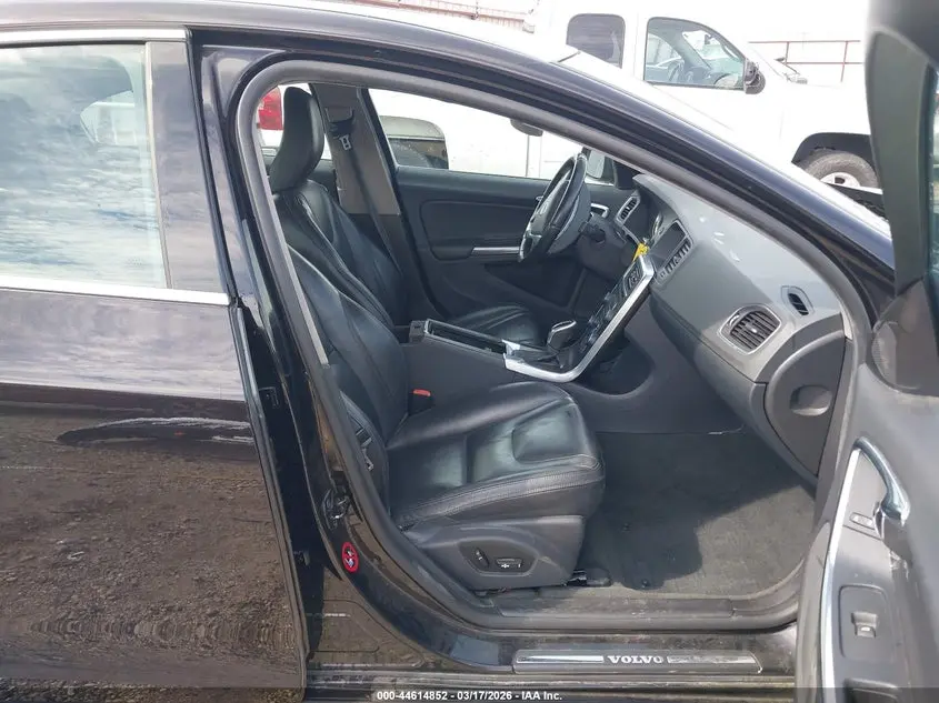 2013 VOLVO S60 T5/T5 PLATINUM/T5 PREMIER/T5 PREMIER PLUS