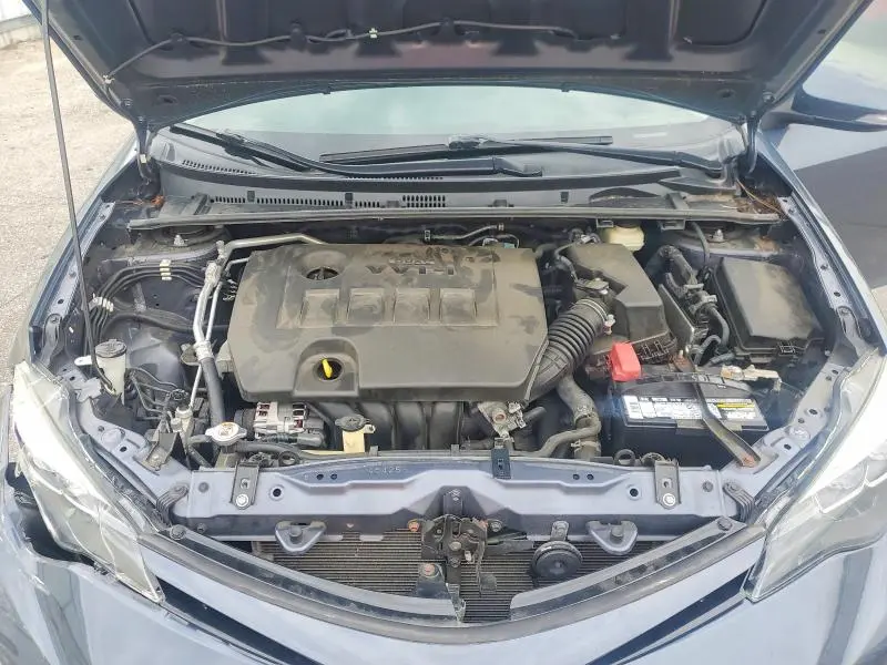 2017 TOYOTA COROLLA SE  