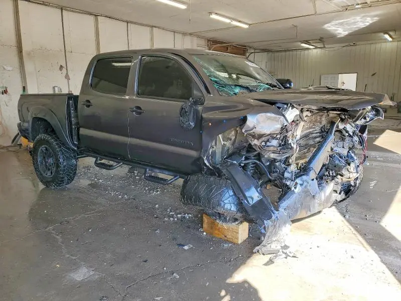 2014 TOYOTA TACOMA V6  