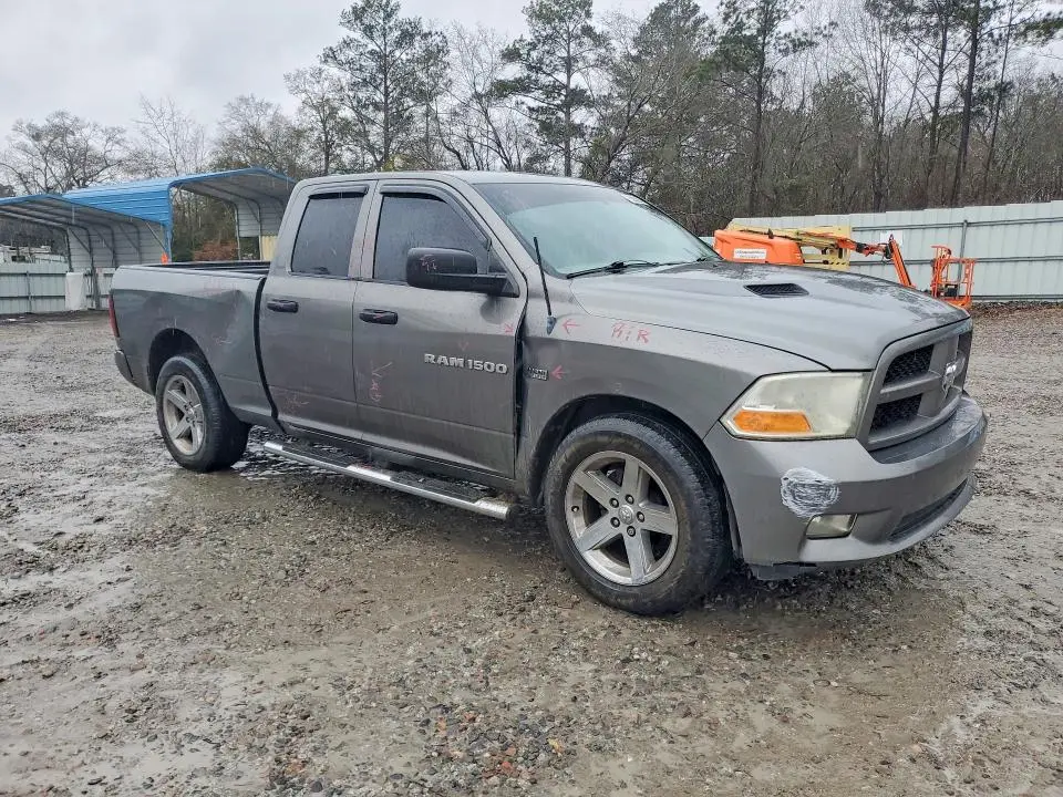 2012 DODGE RAM 1500 ST  