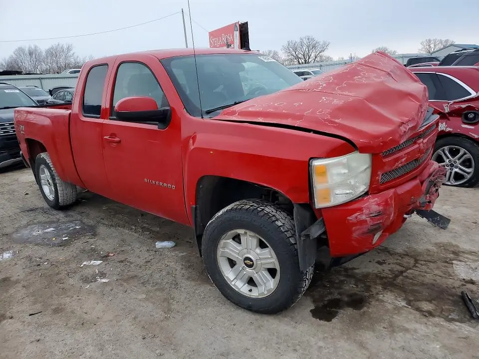 2011 CHEVROLET SILVERADO K1500 LT  