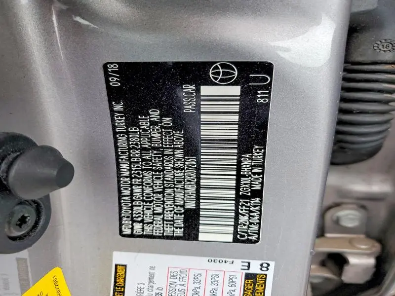 2019 TOYOTA C-HR XLE  