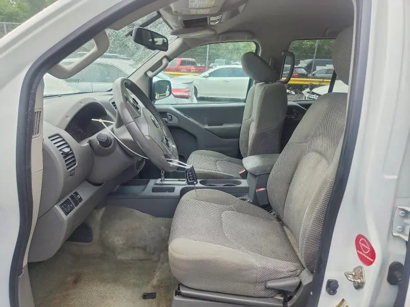 2016 NISSAN FRONTIER SV  