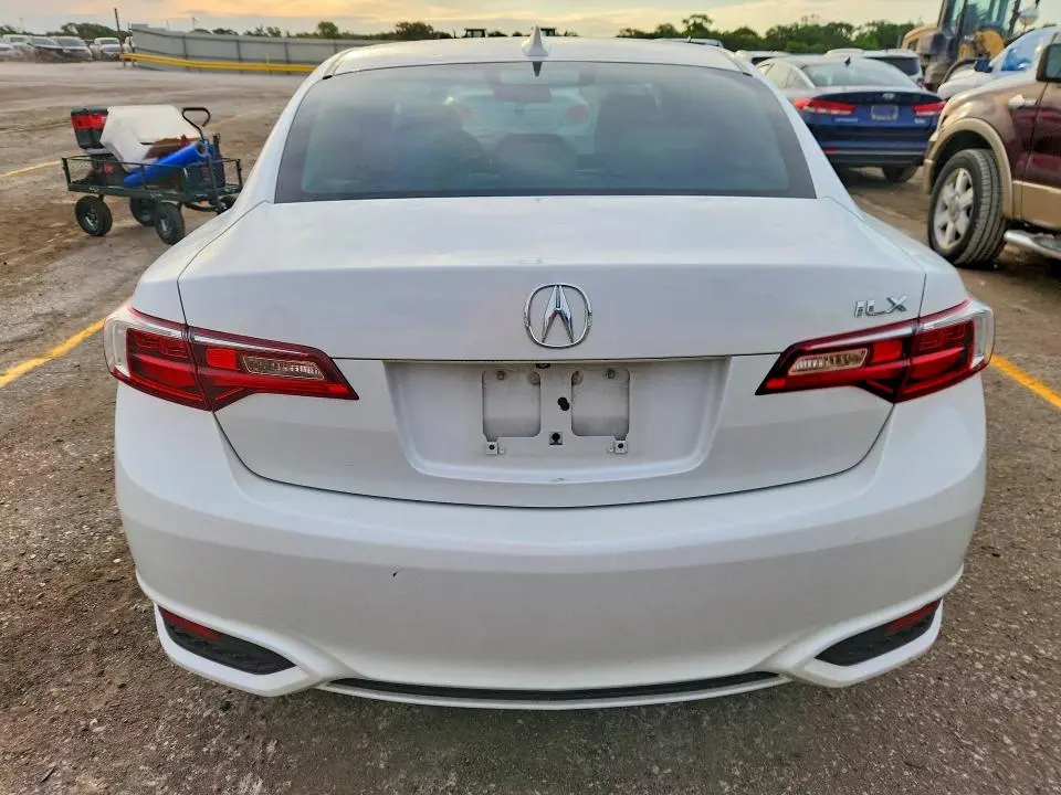 2016 ACURA ILX PREMIUM/TECHNOLOGY  