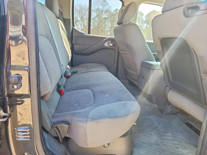 2014 NISSAN FRONTIER SV  