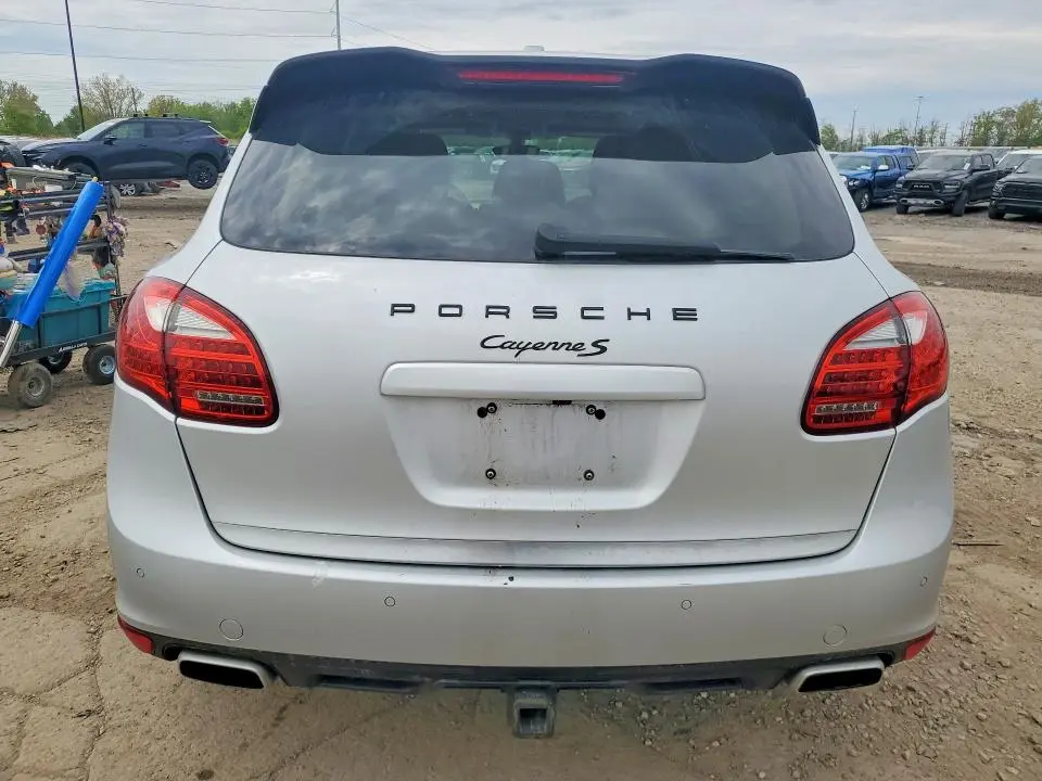 2011 PORSCHE CAYENNE S  