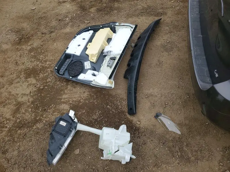 2015 TOYOTA SIENNA LE 8-PASSENGER  